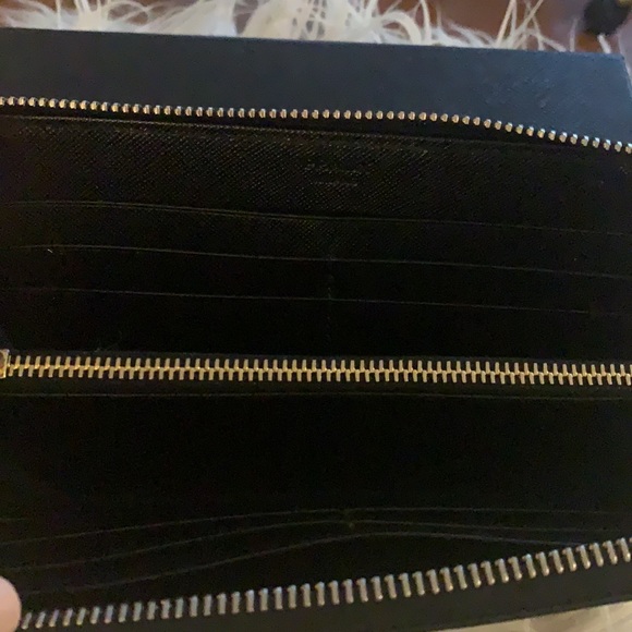 Prada Saffiano Wallet - Picture 2 of 7